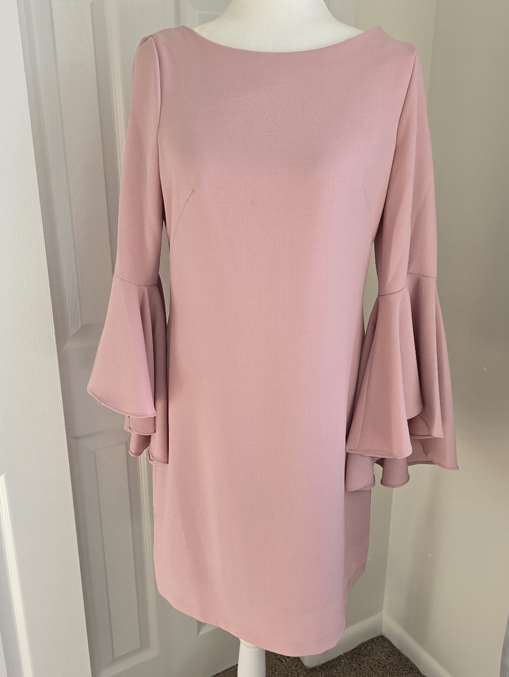 Eliza J Soft Pink Bell-Sleeve Shift Dress Sz. 8 - Picture 2 of 9